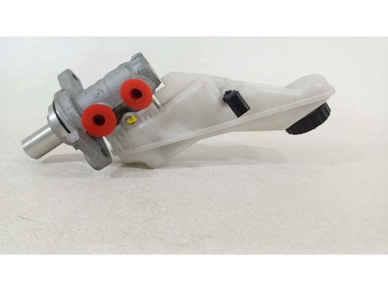 Recambio de bomba freno para bmw i3 (i01) i3 referencia OEM IAM 702621  