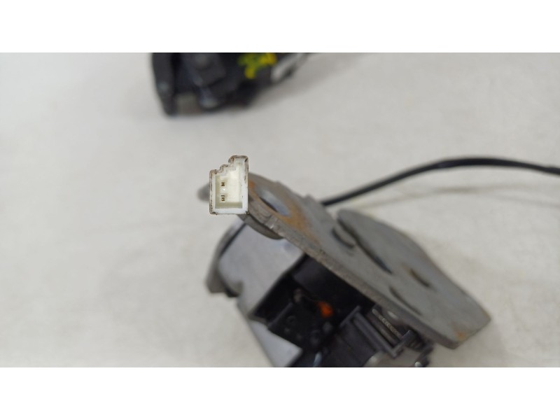 Recambio de cerradura puerta trasera derecha para bmw i3 (i01) i3 referencia OEM IAM 51227291034 51227301758 51227291032