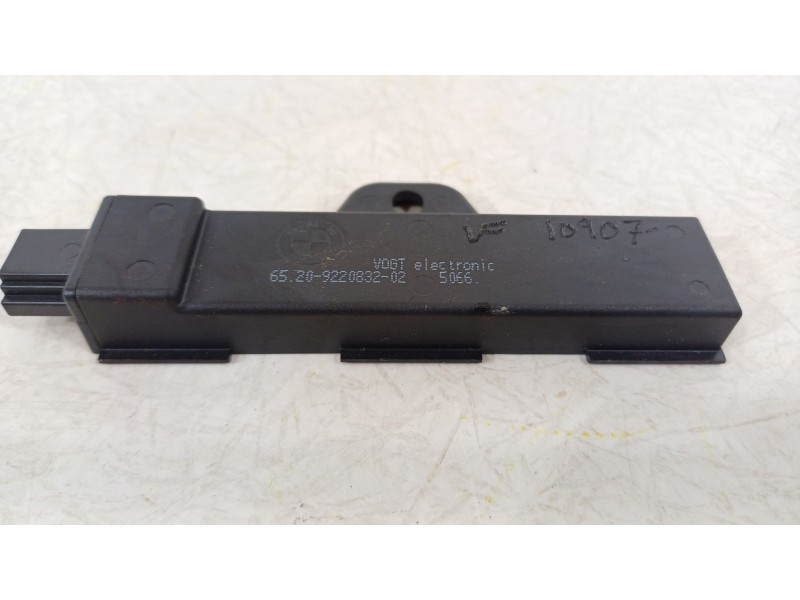 Recambio de antena para bmw i3 (i01) i3 referencia OEM IAM 65209220832  