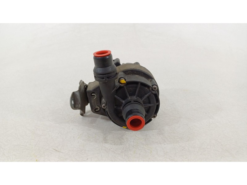Recambio de bomba agua para bmw i3 (i01) i3 referencia OEM IAM 860028505  11518600285