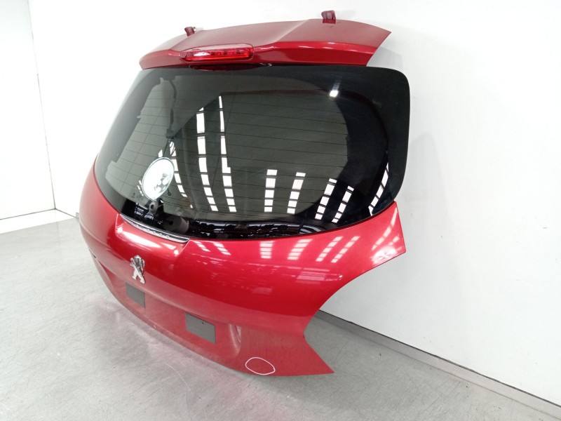 Recambio de porton trasero para peugeot 208 1.2 12v vti referencia OEM IAM   