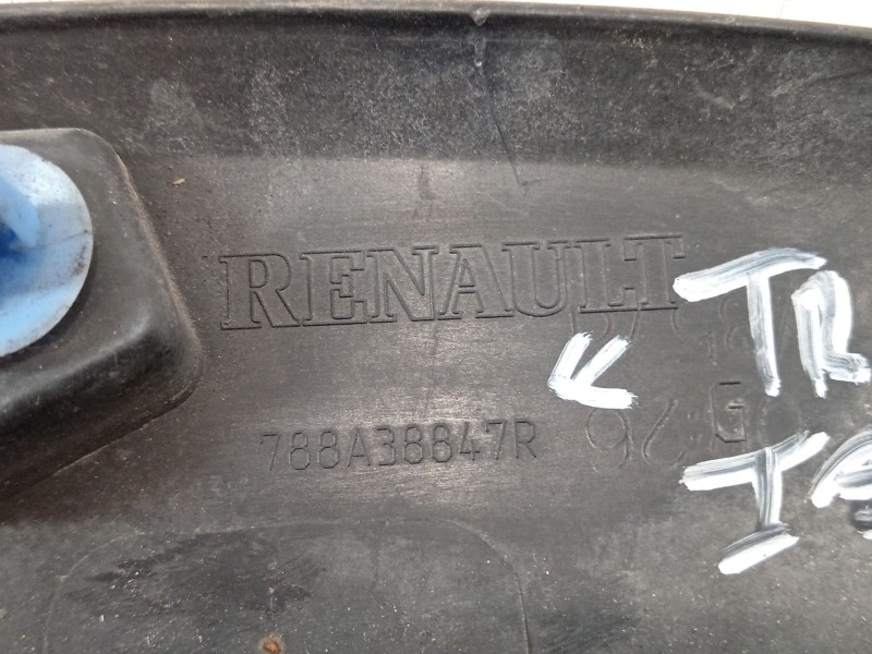 Recambio de aletin trasero izquierdo para renault captur limited referencia OEM IAM 788A38847R  