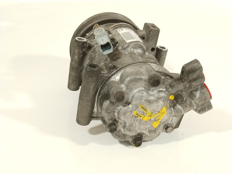 Recambio de compresor aire acondicionado para renault clio iii authentique referencia OEM IAM 8200953359A  