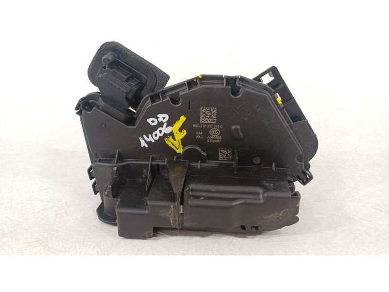 Recambio de cerradura puerta delantera derecha para seat arona (kj7, kjp) 1.0 tsi referencia OEM IAM 5TB837016C  