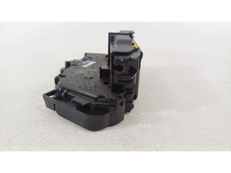 Recambio de cerradura puerta trasera izquierda para seat arona (kj7, kjp) 1.0 tsi referencia OEM IAM 5TA839015L  