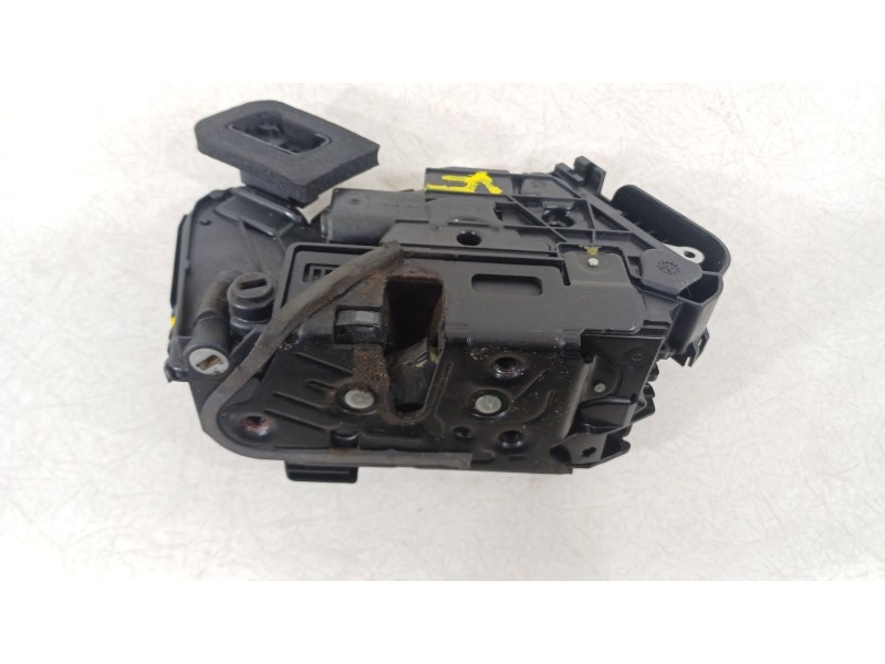 Recambio de cerradura puerta trasera izquierda para seat arona (kj7, kjp) 1.0 tsi referencia OEM IAM 5TA839015L  