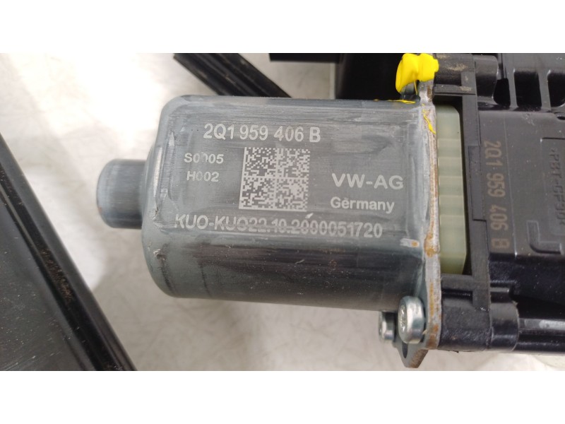 Recambio de elevalunas delantero derecho para seat arona (kj7, kjp) 1.0 tsi referencia OEM IAM 6F0837462C  