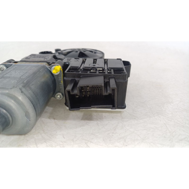 Recambio de motor elevalunas delantero izquierdo para seat arona (kj7, kjp) 1.0 tsi referencia OEM IAM 2Q1959405B  
