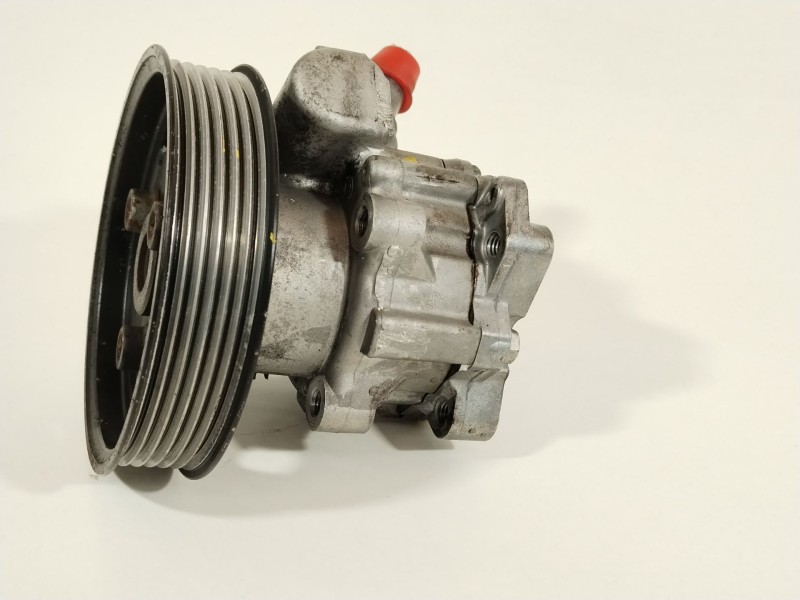 Recambio de bomba direccion para audi a4 berlina (8e) 1.9 tdi (96kw) referencia OEM IAM   