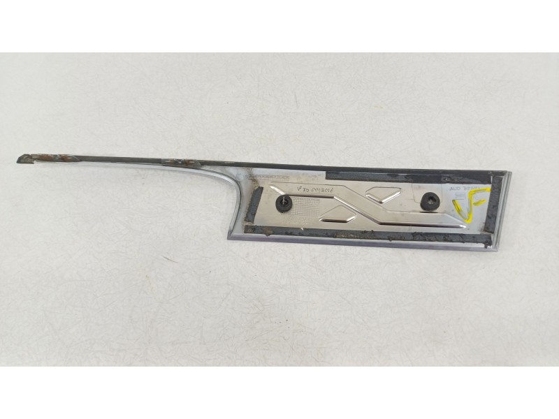 Recambio de moldura para seat arona (kj7, kjp) 1.0 tsi referencia OEM IAM 6F9853377F  