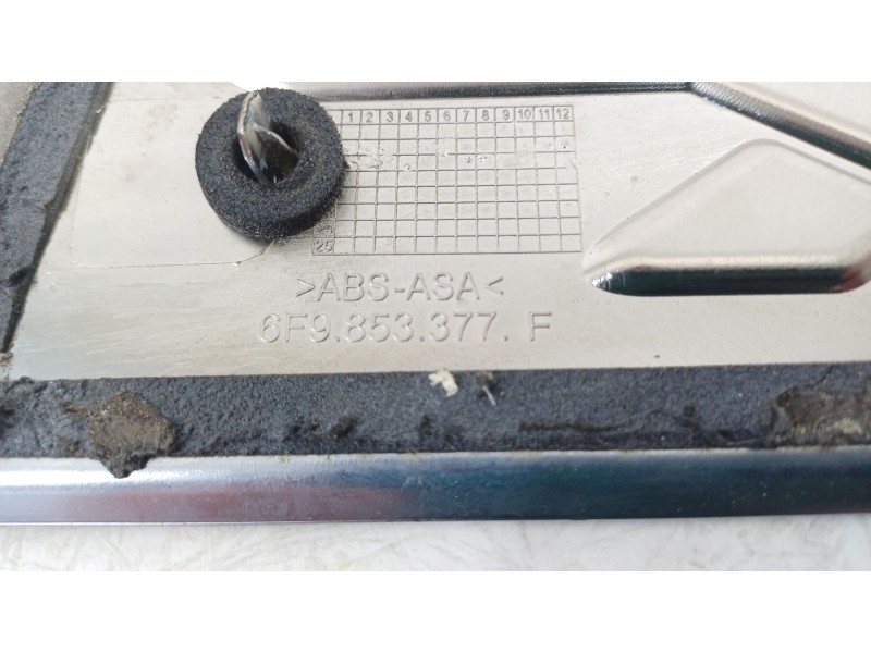 Recambio de moldura para seat arona (kj7, kjp) 1.0 tsi referencia OEM IAM 6F9853377F  