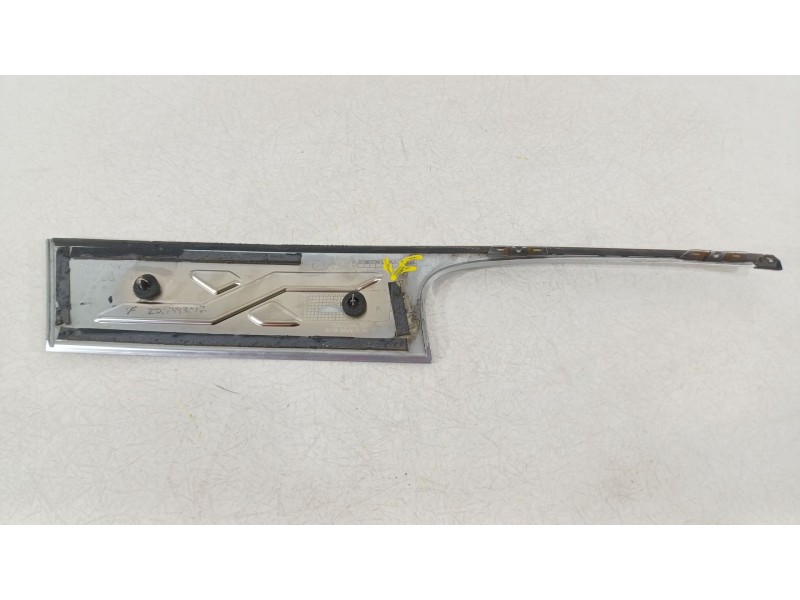 Recambio de moldura para seat arona (kj7, kjp) 1.0 tsi referencia OEM IAM 6F9853378F  