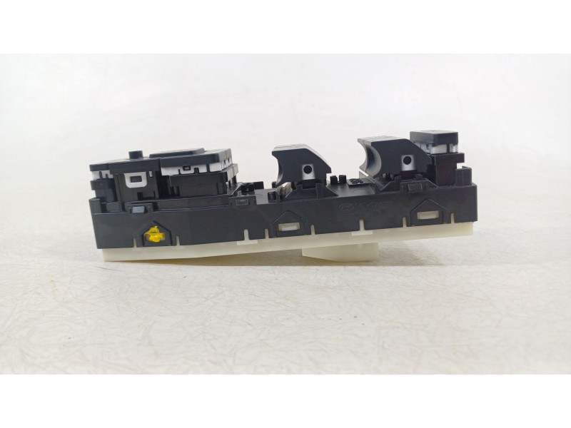 Recambio de mando elevalunas delantero izquierdo para kia niro (de) 1.6 gdi hybrid referencia OEM IAM 93571AT360  