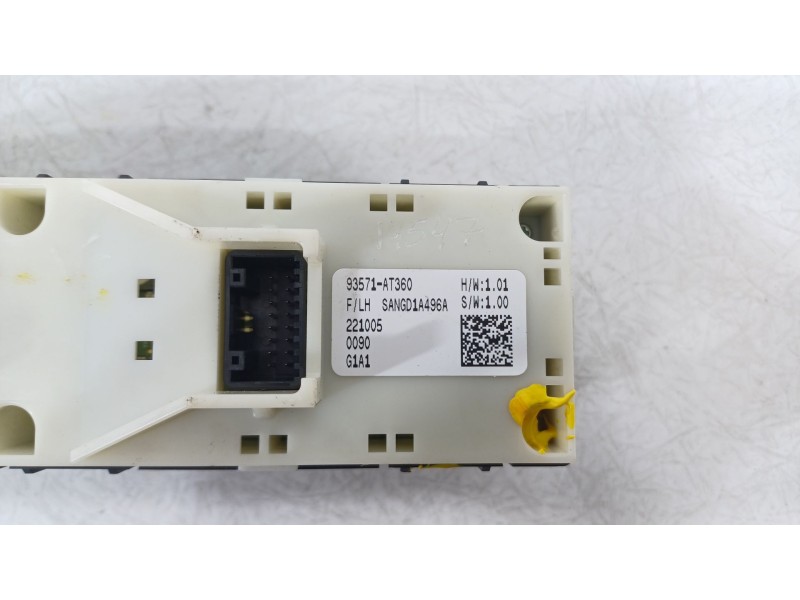 Recambio de mando elevalunas delantero izquierdo para kia niro (de) 1.6 gdi hybrid referencia OEM IAM 93571AT360  