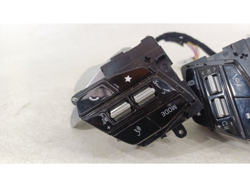 Recambio de mando volante para kia niro (de) 1.6 gdi hybrid referencia OEM IAM 96700CV990FHV 96780AT000 96770AT000