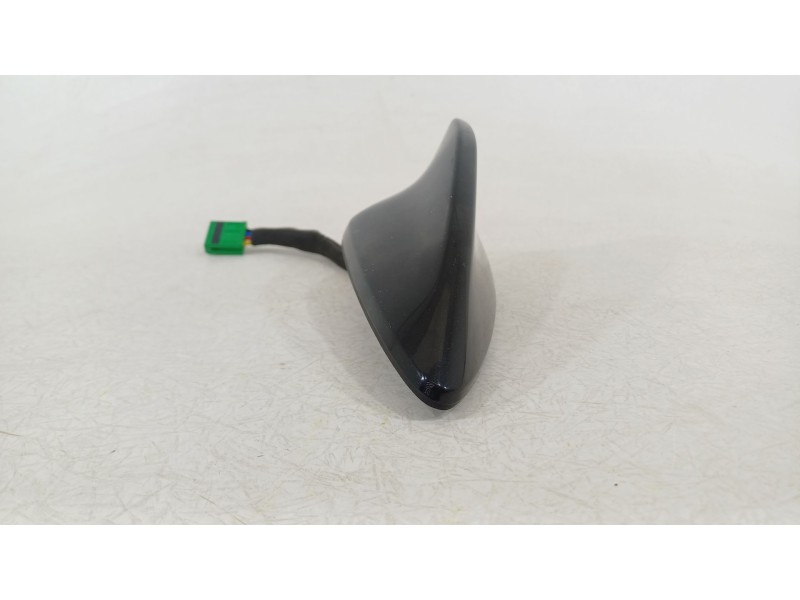 Recambio de antena para kia niro (de) 1.6 gdi hybrid referencia OEM IAM 96210AT300  96210AT300ABP