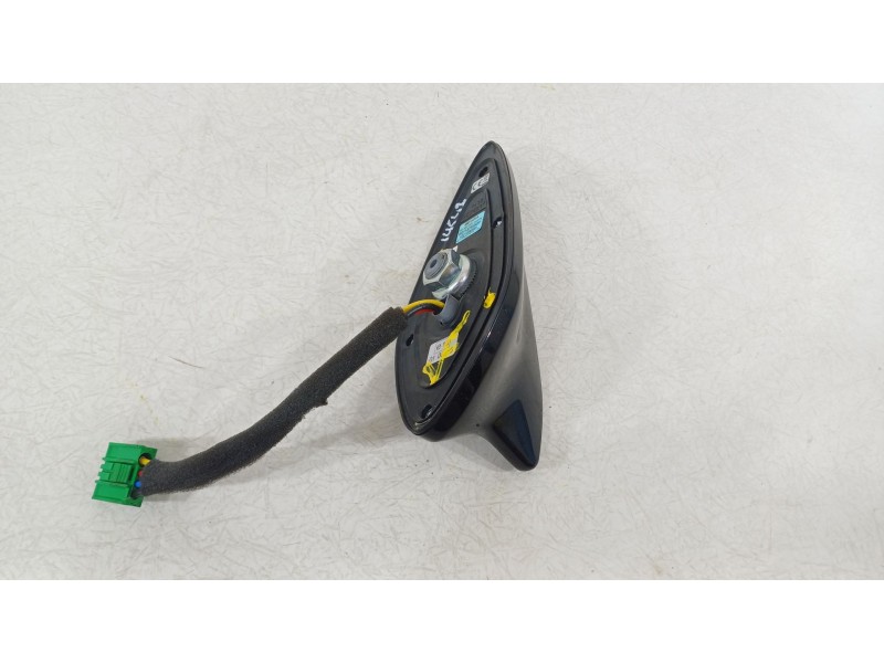 Recambio de antena para kia niro (de) 1.6 gdi hybrid referencia OEM IAM 96210AT300  96210AT300ABP