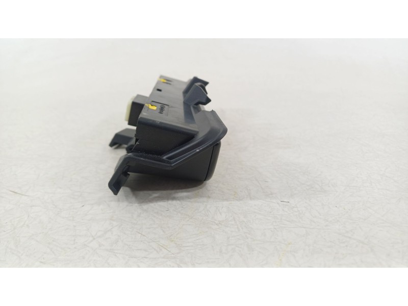 Recambio de mando multifuncion para kia niro (de) 1.6 gdi hybrid referencia OEM IAM 93700AT010FHV  