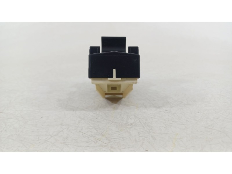 Recambio de mando elevalunas delantero derecho para kia niro (de) 1.6 gdi hybrid referencia OEM IAM 93581AT200  