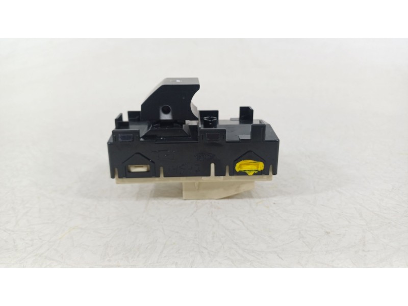 Recambio de mando elevalunas trasero izquierdo para kia niro (de) 1.6 gdi hybrid referencia OEM IAM 93581AT000  