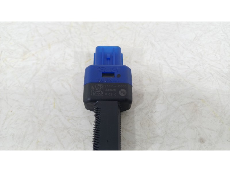 Recambio de interruptor para kia niro (de) 1.6 gdi hybrid referencia OEM IAM 93810J3000  