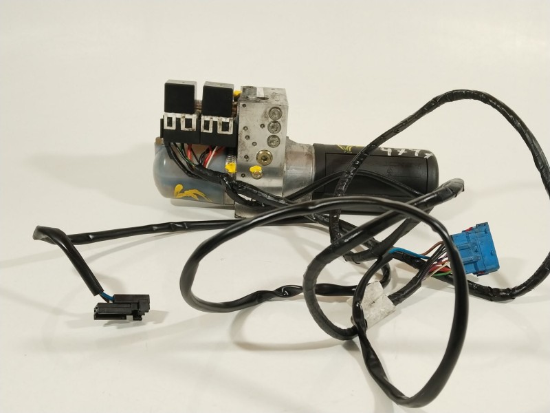 Recambio de motor techo electrico para peugeot 307 cc (s1) 2.0 referencia OEM IAM 8446S4  0562130106