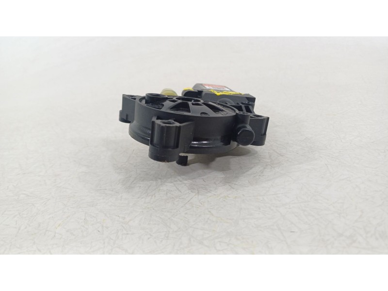 Recambio de motor elevalunas trasero derecho para kia niro (de) 1.6 gdi hybrid referencia OEM IAM 83460AT000  