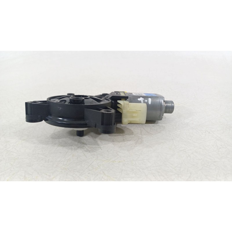 Recambio de motor elevalunas trasero izquierdo para kia niro (de) 1.6 gdi hybrid referencia OEM IAM 83450AT000  