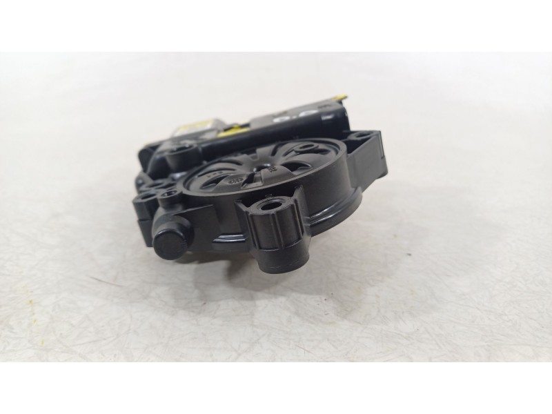 Recambio de motor elevalunas delantero derecho para kia niro (de) 1.6 gdi hybrid referencia OEM IAM 82460AT100  