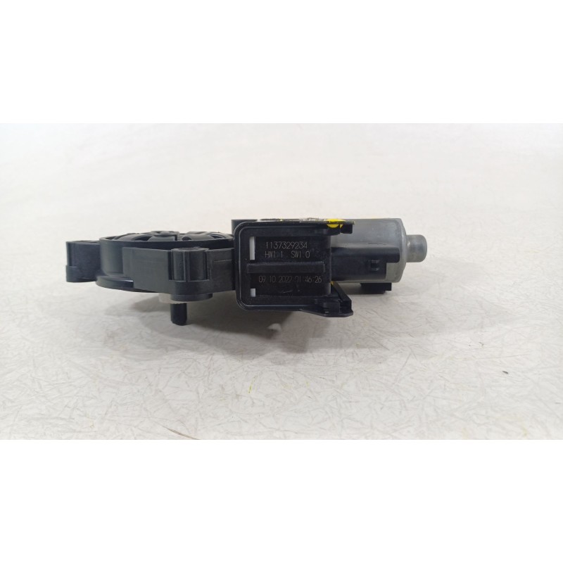 Recambio de motor elevalunas delantero derecho para kia niro (de) 1.6 gdi hybrid referencia OEM IAM 82460AT100  