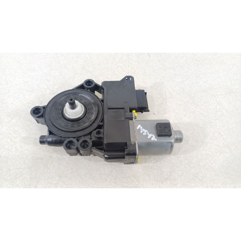 Recambio de motor elevalunas delantero derecho para kia niro (de) 1.6 gdi hybrid referencia OEM IAM 82460AT100  