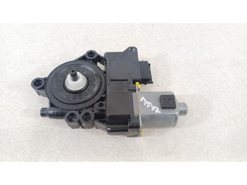 Recambio de motor elevalunas delantero derecho para kia niro (de) 1.6 gdi hybrid referencia OEM IAM 82460AT100  