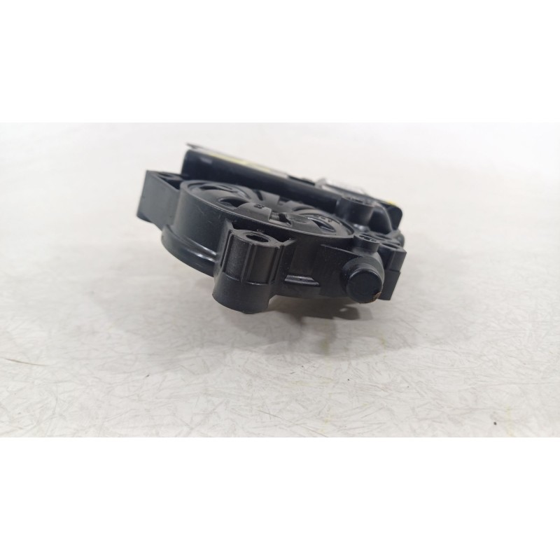 Recambio de motor elevalunas delantero izquierdo para kia niro (de) 1.6 gdi hybrid referencia OEM IAM 82450AT100  