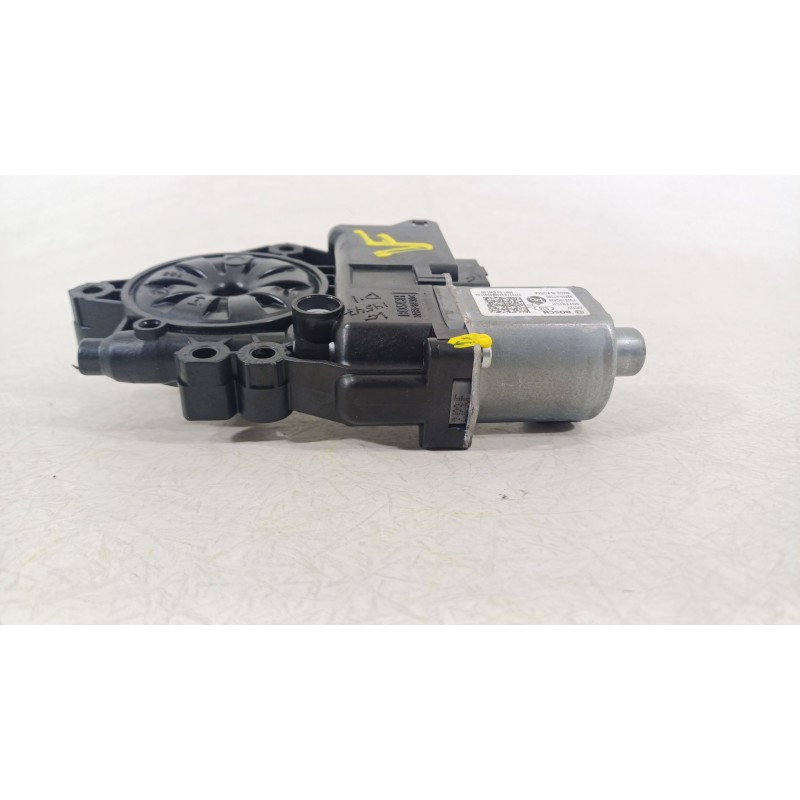 Recambio de motor elevalunas delantero izquierdo para kia niro (de) 1.6 gdi hybrid referencia OEM IAM 82450AT100  