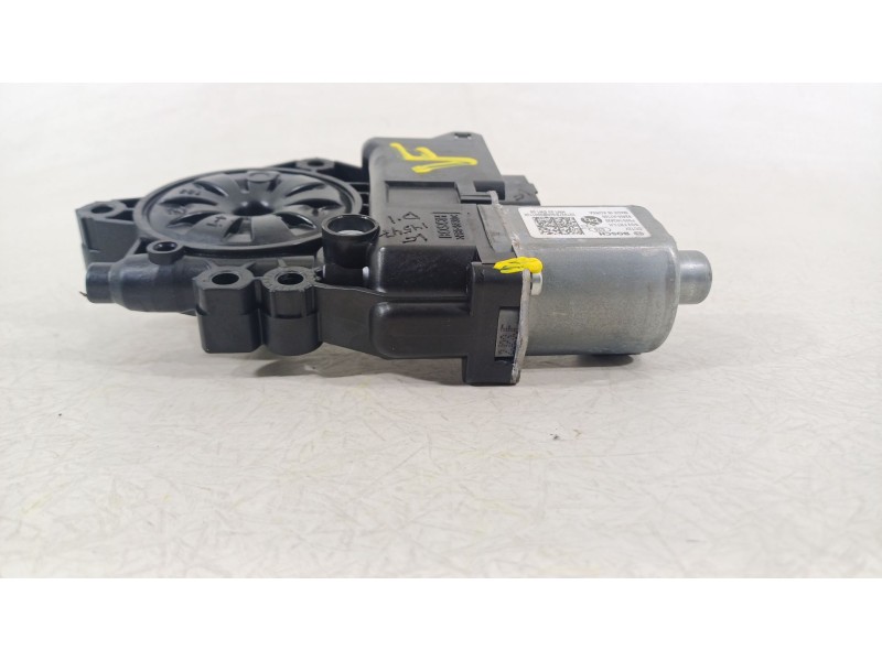 Recambio de motor elevalunas delantero izquierdo para kia niro (de) 1.6 gdi hybrid referencia OEM IAM 82450AT100  