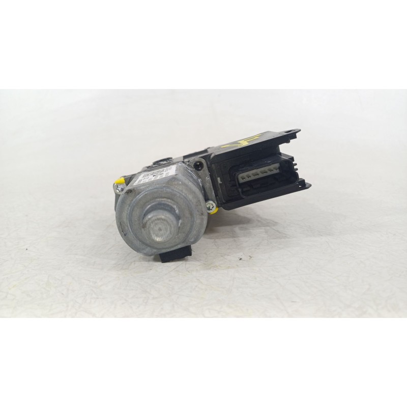 Recambio de motor elevalunas delantero izquierdo para kia niro (de) 1.6 gdi hybrid referencia OEM IAM 82450AT100  