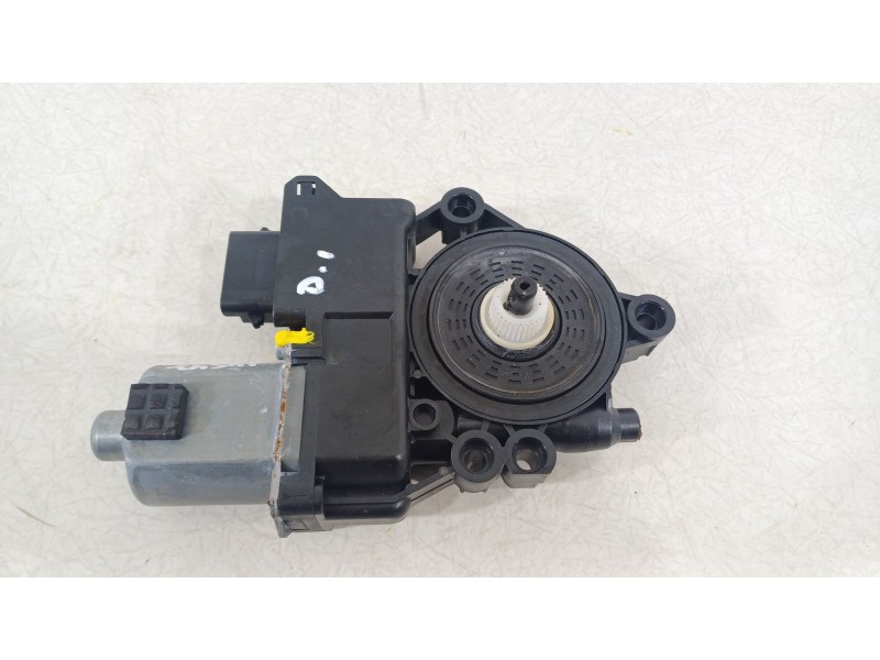 Recambio de motor elevalunas delantero izquierdo para kia niro (de) 1.6 gdi hybrid referencia OEM IAM 82450AT100  