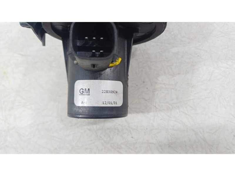 Recambio de bomba agua para opel ampera (r12) ev 150 referencia OEM IAM 22830924  