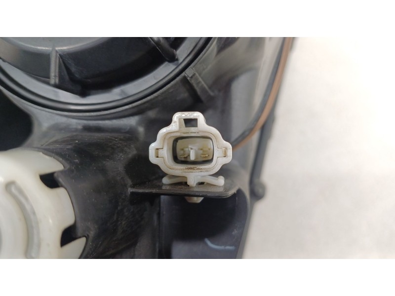 Recambio de faro izquierdo para toyota rav 4 iii (_a3_) 2.2 d (ala35_) referencia OEM IAM 8117042500  