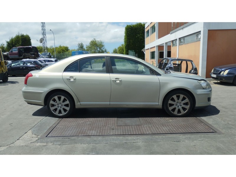 toyota avensis (_t25_) del año 2008