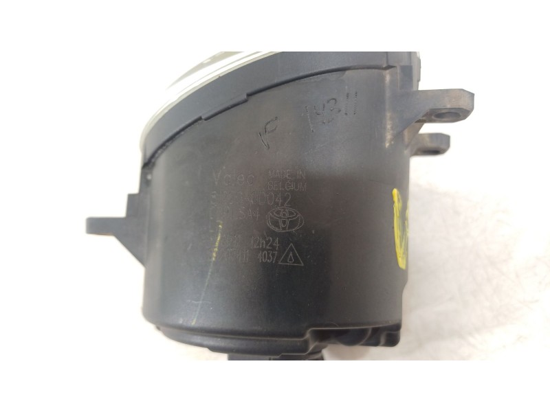 Recambio de faro antiniebla izquierdo para toyota auris (_e15_) 1.4 d-4d (nde150_) referencia OEM IAM 812200D042  