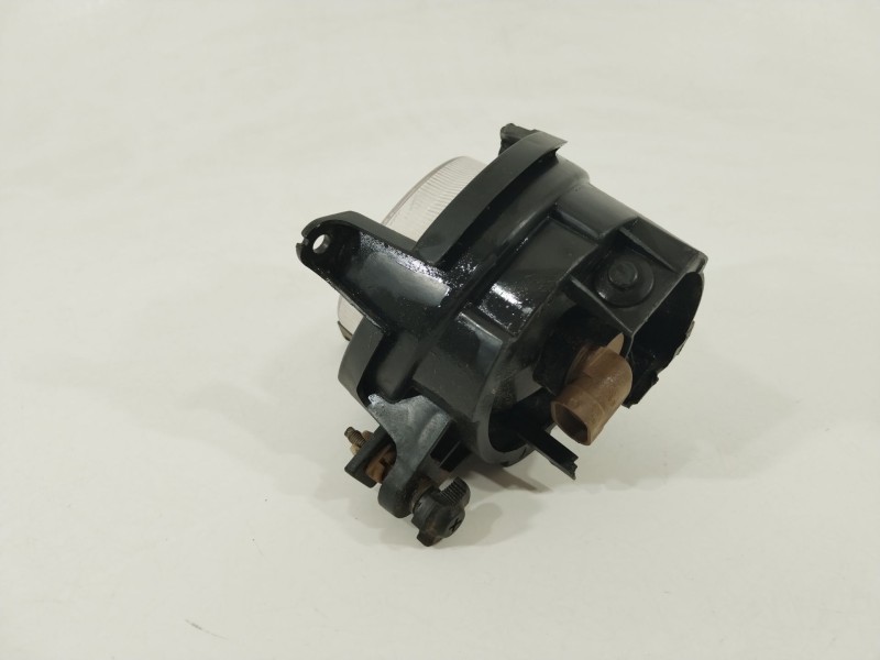 Recambio de faro antiniebla izquierdo para ssangyong actyon i 200 xdi 4wd referencia OEM IAM 8320121001  