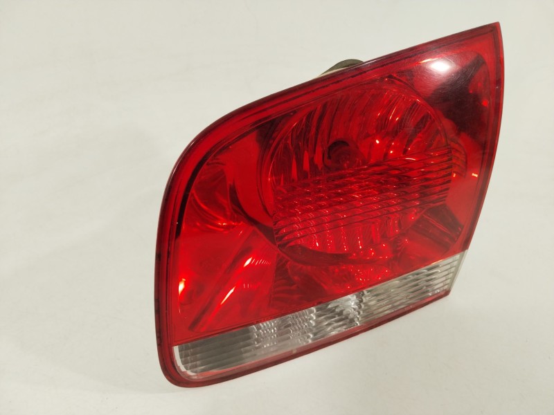 Recambio de piloto trasero derecho en porton para volkswagen touareg (7la) tdi r5 referencia OEM IAM 7L6945094H  