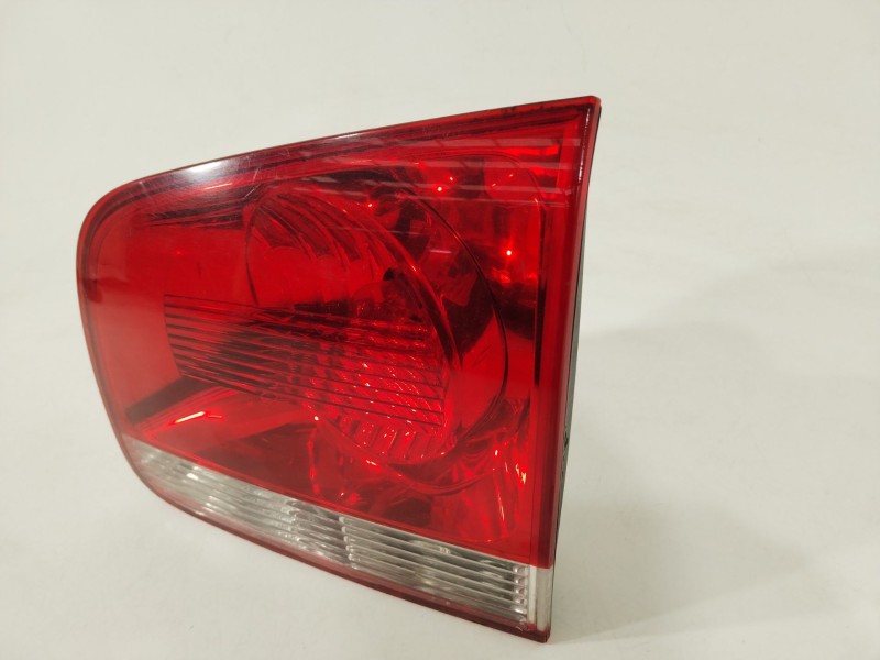 Recambio de piloto trasero derecho en porton para volkswagen touareg (7la) tdi r5 referencia OEM IAM 7L6945094H  