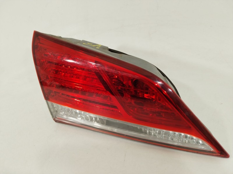 Recambio de piloto trasero izquierdo en porton para hyundai i40 city s blue referencia OEM IAM 924033Z300  