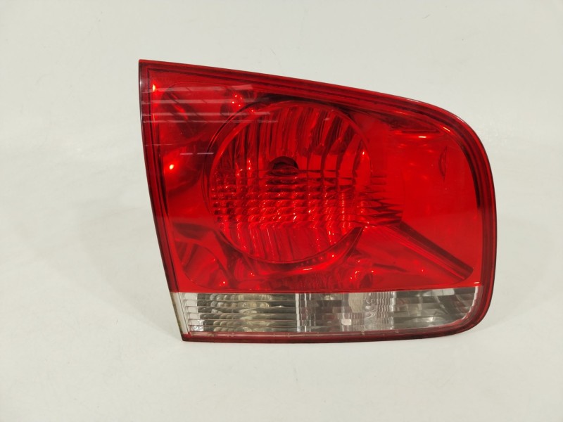 Recambio de piloto trasero izquierdo en porton para volkswagen touareg (7la) tdi r5 referencia OEM IAM 7L6945093H  