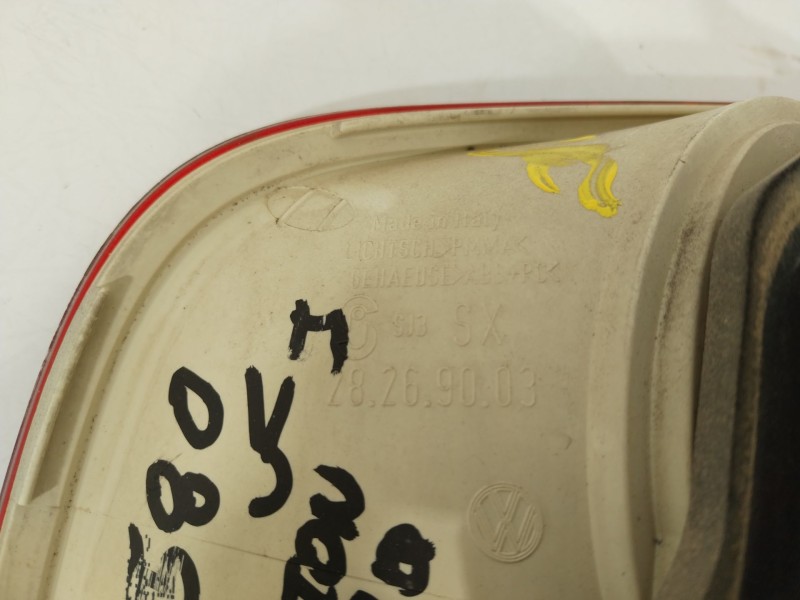 Recambio de piloto trasero izquierdo en porton para volkswagen touareg (7la) tdi r5 referencia OEM IAM 7L6945093H  