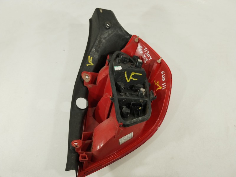 Recambio de piloto trasero izquierdo para renault clio iii exception referencia OEM IAM 8200459962  