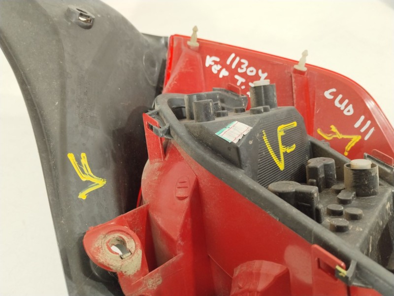 Recambio de piloto trasero izquierdo para renault clio iii exception referencia OEM IAM 8200459962  