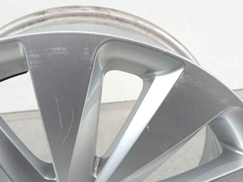 Recambio de llanta para seat arona xperience referencia OEM IAM 6F9601025  